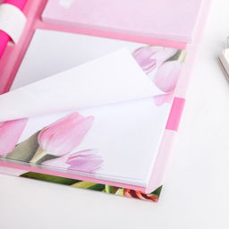 Подарочный набор, блок бумаг для записей, стикеры, ручка 8 Марта