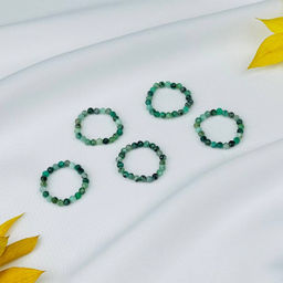 Кольцо на резинке из зеленого Берилла 17 р.