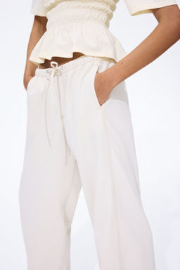 Pantal?n denim con cord?n de ajuste - H&m фото 8