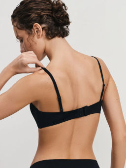 Бюстгальтер без косточек из микрофибры / Zarina