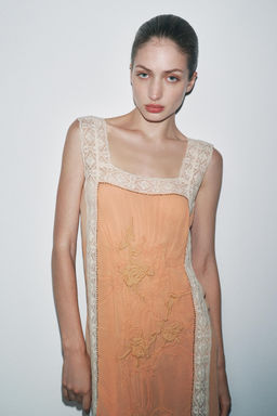 TEXTURED EMBROIDERED LACE DRESS - Zara фото 9