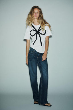 T-SHIRT WITH CONTRAST BOW