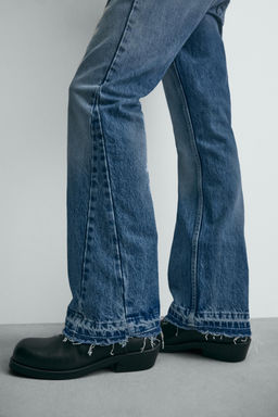 RIPPED FLARE FIT JEANS - Zara фото 25