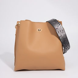 Сумка женская на застёжке, бежевая