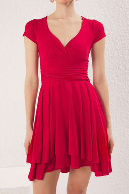 TRENDYOLMILLA K?rm?z? Duz Buzgu/Drape Mini K?sa Kol Skater/Belden Ac?lan Esnek Orme Elbise TWOSS25EL00532 фото 3