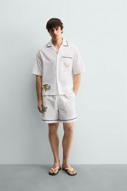 BERMUDA RELAXED FIT BORDADOS CONTRASTE / Crudo
