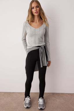 Gri Melanj Fitted/Vucuda Oturan Pointel V Yaka Vucuda Oturan Esnek Orme Bluz TWOAW26BZ00004