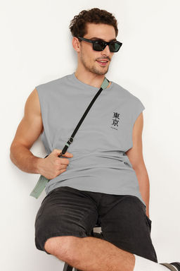 TRENDYOL MAN Gri Oversize Fit Uzak Dogu Bask?l? Atlet-T-Shirt TMNSS23AL00007 - Trendyolmilla фото 2