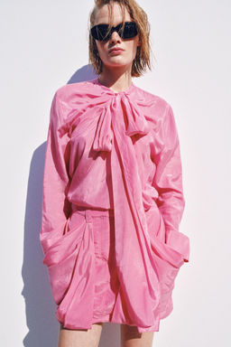 BLUSA FLUIDA LAZADAS ZW COLLECTION / Chicle