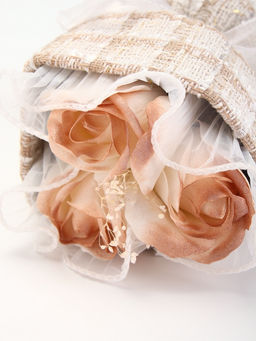 Букет из трех бежевых мыльных роз - SB BEAUTY фото 6