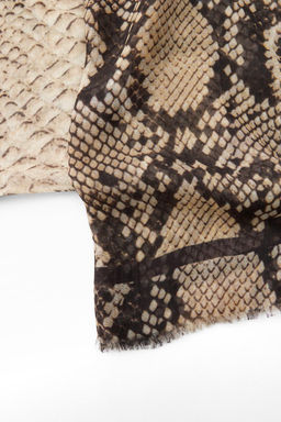 ANIMAL PRINT MODAL AND SILK SCARF - Zara фото 5