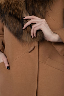 Мех натуральный (песец) Пальто утепленное Термофинн 100 г - El podio фото 7