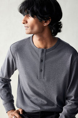 Camiseta de canale con cuello panadero