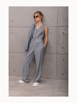 Жилет и брюки