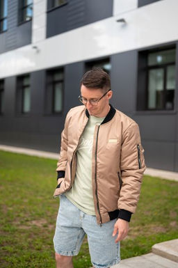 Бомбер-пилот бежевый Бомбер-пилот бежевый