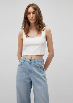 Kare Yaka Beyaz Crop Top