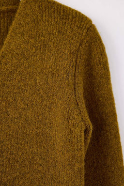 Yag Yesil Wardrobe Essentials Crop Dugme Detayl? Yumusak Dokulu Yunlu Triko H?rka TWOAW26HI00013