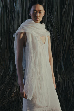 VESTIDO PUNTO FLECOS / Crudo - Zara фото 8