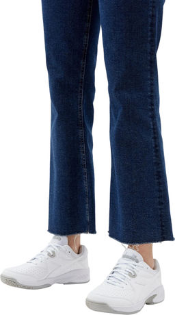 Кроссовки женские