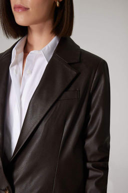 Блейзер на пуговицах из искусственной кожи с воротником и воротником Sorbe x DeFacto  фото 6