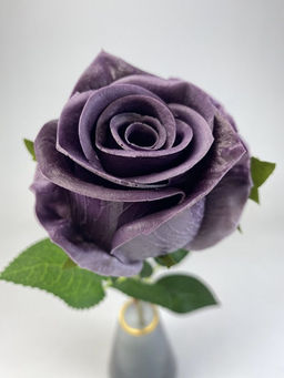 Роза силиконовая ароматизированная 55см, цвет фиолетовый