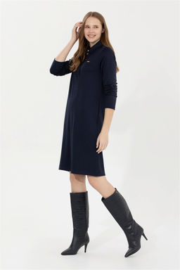 Женское темно-синее трикотажное платье с воротником-поло Неожиданная скидка в корзине