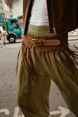 LEATHER FRINGED CUMMERBUND BELT