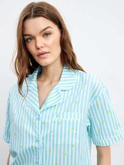 G?mlek Yaka ?izgili Kad?n ?ortlu Pijama Tak?m?