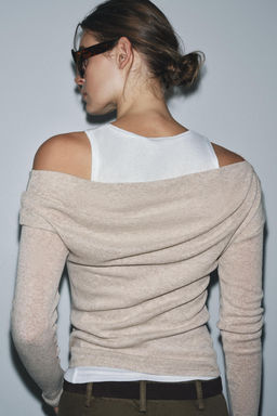 ASYMMETRIC LAYERED-EFFECT T-SHIRT - Zara фото 4