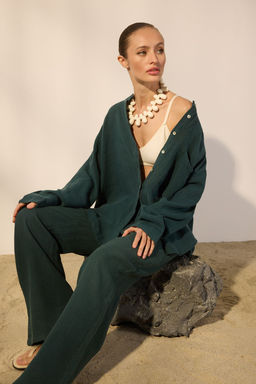 Trendyolmilla Petrol Yesili %100 Keten Oversize Gomlek TWOSS25GO00131