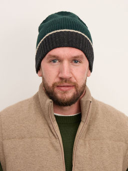 Шапка из кашемира 15-22-601-0C темно-зеленая