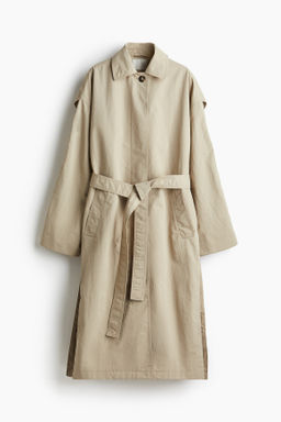 Gabardina con aberturas