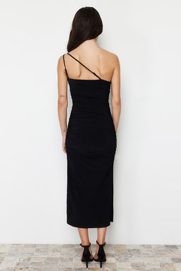 TRENDYOLMILLA Mor Aksesuar Gul Detayl? Buzgulu Bodycone/Vucuda Oturan Esnek Orme Midi Kalem Elbise TWOSS24EL00413
