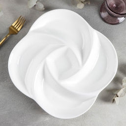 Менажница фарфоровая 5 ячеек Wilmax, d=30 см, белая