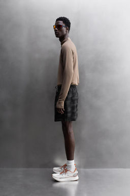 PERFORATED RUNNING SHORTS - Zara фото 3