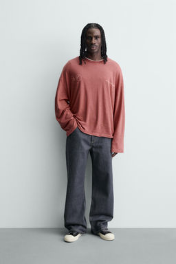 CAMISETA RELAXED FIT ALGOD?N - LINO TEXTOS / Rojo