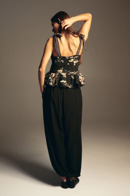 Top con tirantes de lazo y peplum - H&m фото 6