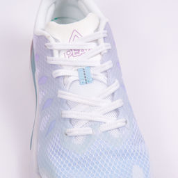 Кроссовки женские