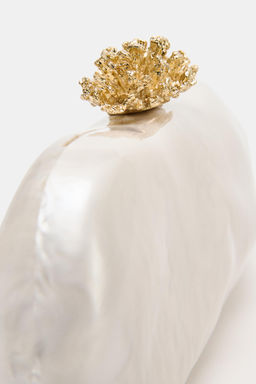 CLUTCH DETALLE MET?LICO / blanco - Zara фото 7