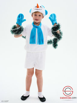 Костюм Снеговик включает жилетку, шорты, маску и варежки