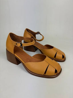 Босоножки 5033.23663bе. Тыква лион+коричневый уценка