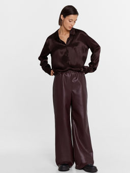 Брюки женские винно-красные из экокожи