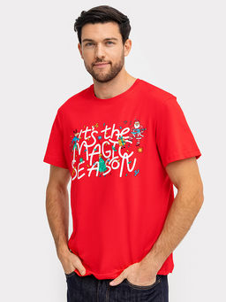 Футболка мужская новогодняя в красном цвете с печатью