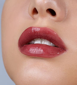 LuxVisage Блеск для губ Glass Shine тон 27 - Golden rose фото 3