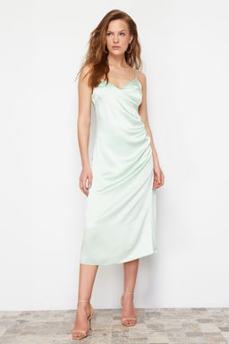 Yesil Kruvaze Yaka Saten Midi Dokuma Elbise TWOSS24EL00066 - Trendyolmilla фото 3