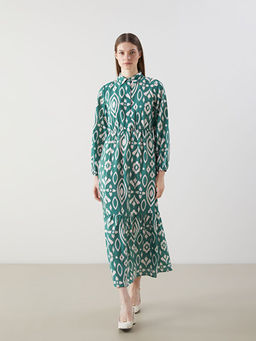 G?mlek Yaka Desenli Elbise