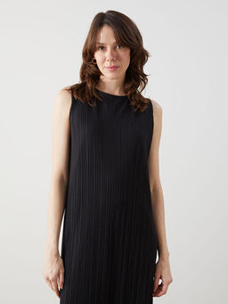 Bisiklet Yaka Dokulu Elbise