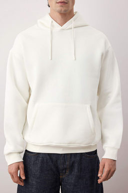 TRENDYOL MAN Beyaz Oversize/Genis Kesim Kapusonlu Etiketli Ici Polar/S?cak Tutan Sweatshirt TMNAW21SW2005 - Trendyolmilla фото 61