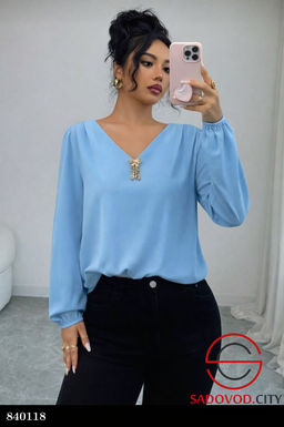Блузка женская с V-вырезом