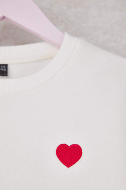 Ekru Pamuklu Kalp Baskl? Kal?n/Ici Polarl? Regular Orme K?z Cocuk Sweatshirt TKDAW26SW00023 - Trendyolmilla фото 3